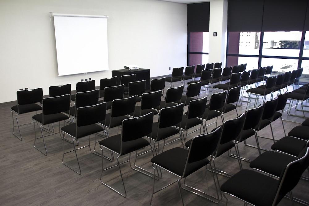 City Express Plus By Marriott Monterrey Galerias מראה חיצוני תמונה