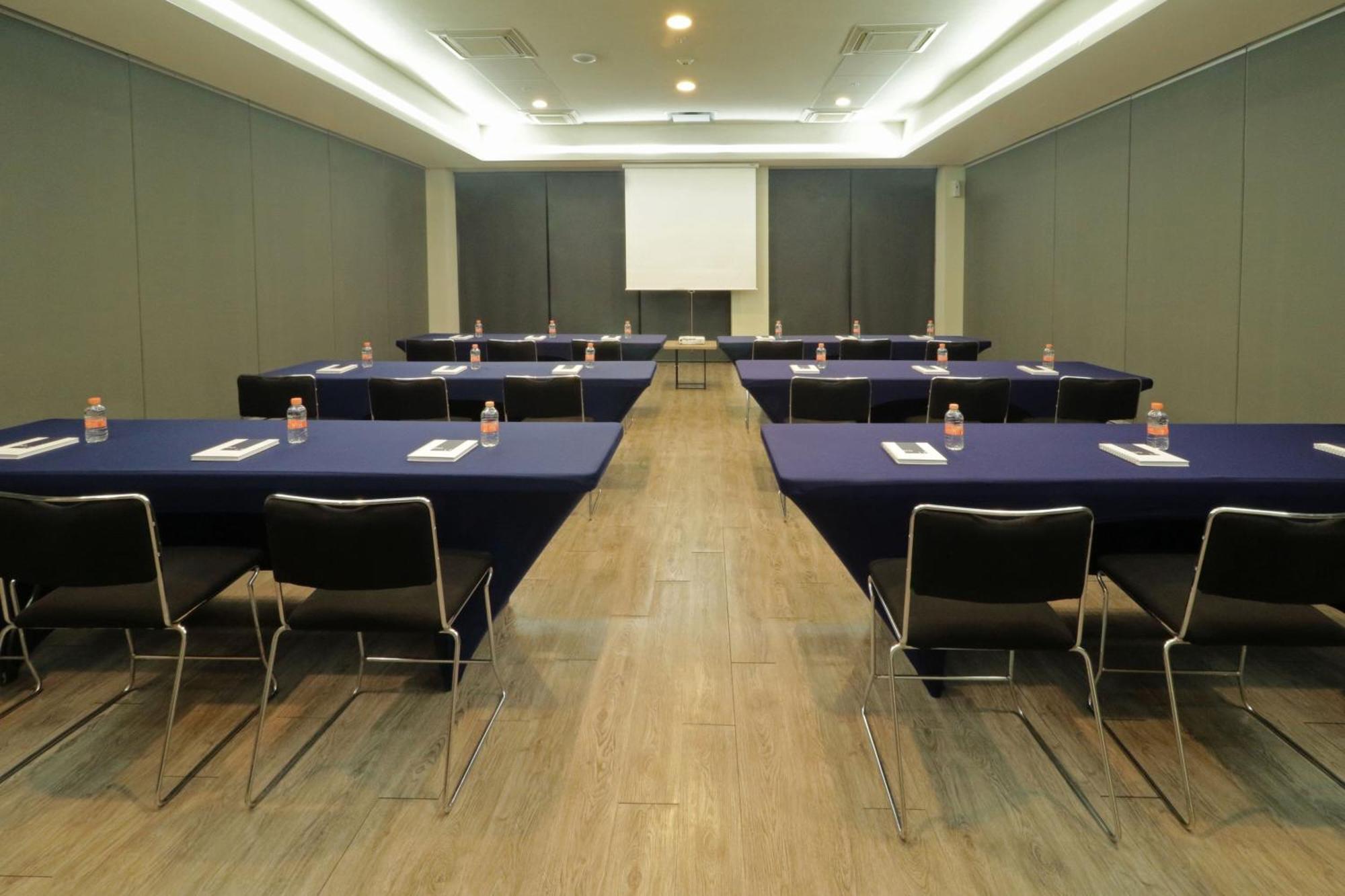 City Express Plus By Marriott Monterrey Galerias מראה חיצוני תמונה